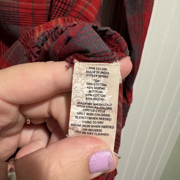 Soft Surroundings Night Divine Red Plaid Flannel Pajamas Size Small - Picture 7 of 14